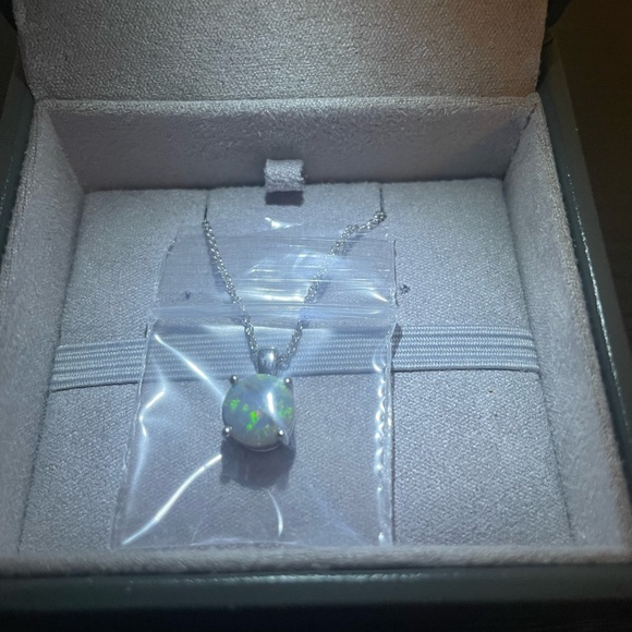 ANGARA 1.15 Ct AAAA-Grade Classic Round Opal Solitaire Pendant in 14K White Gold - Picture 8 of 11